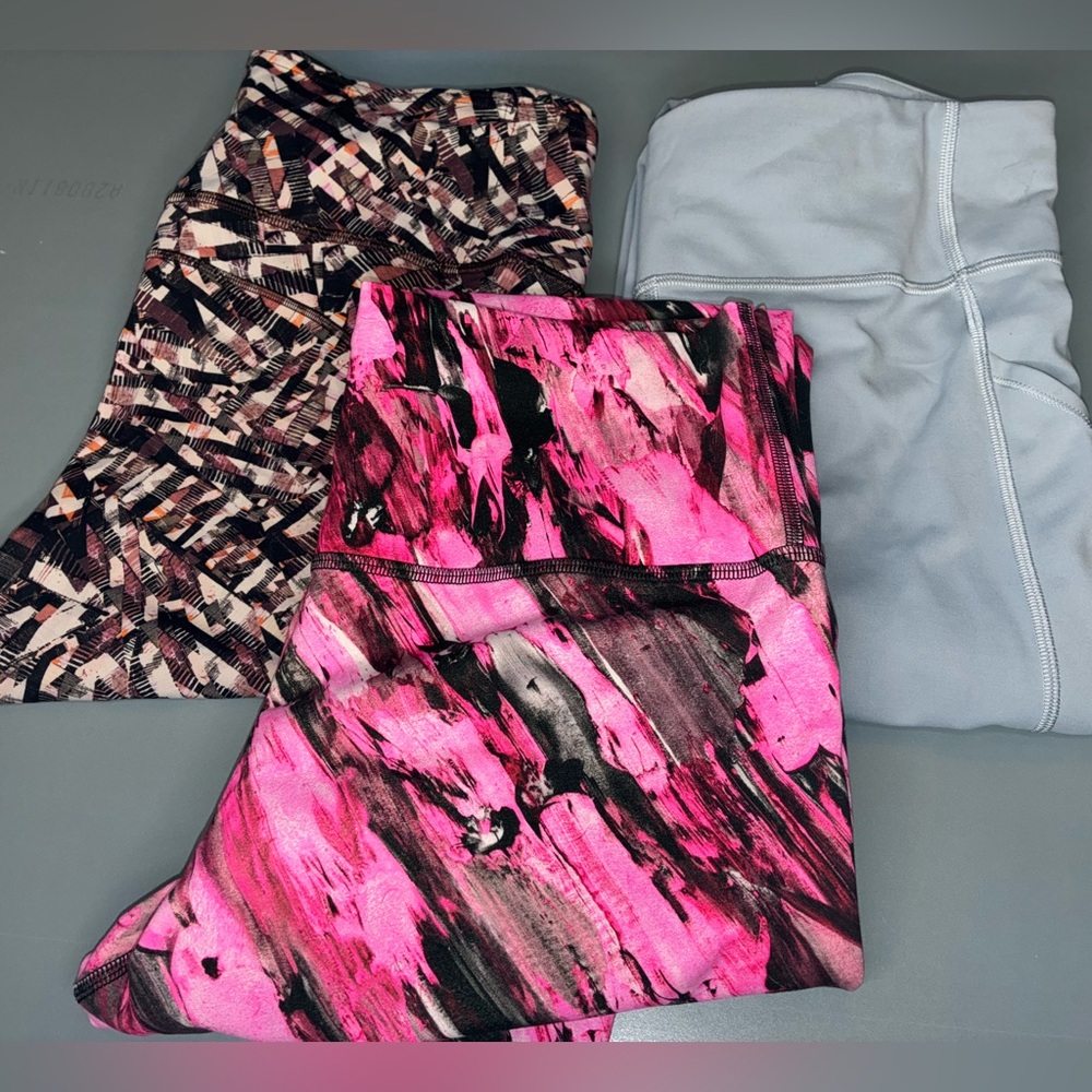 Lot of (3) Lululemon leggings - Size 10